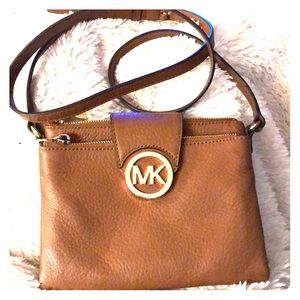 MICHAEL KORS DOUBLE ZIP CROSSBODY